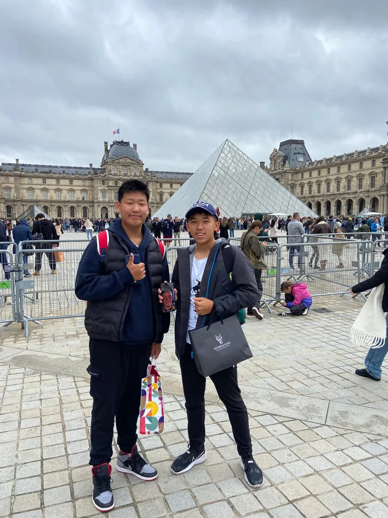 Viajes lingüísticos (Berlín y París)